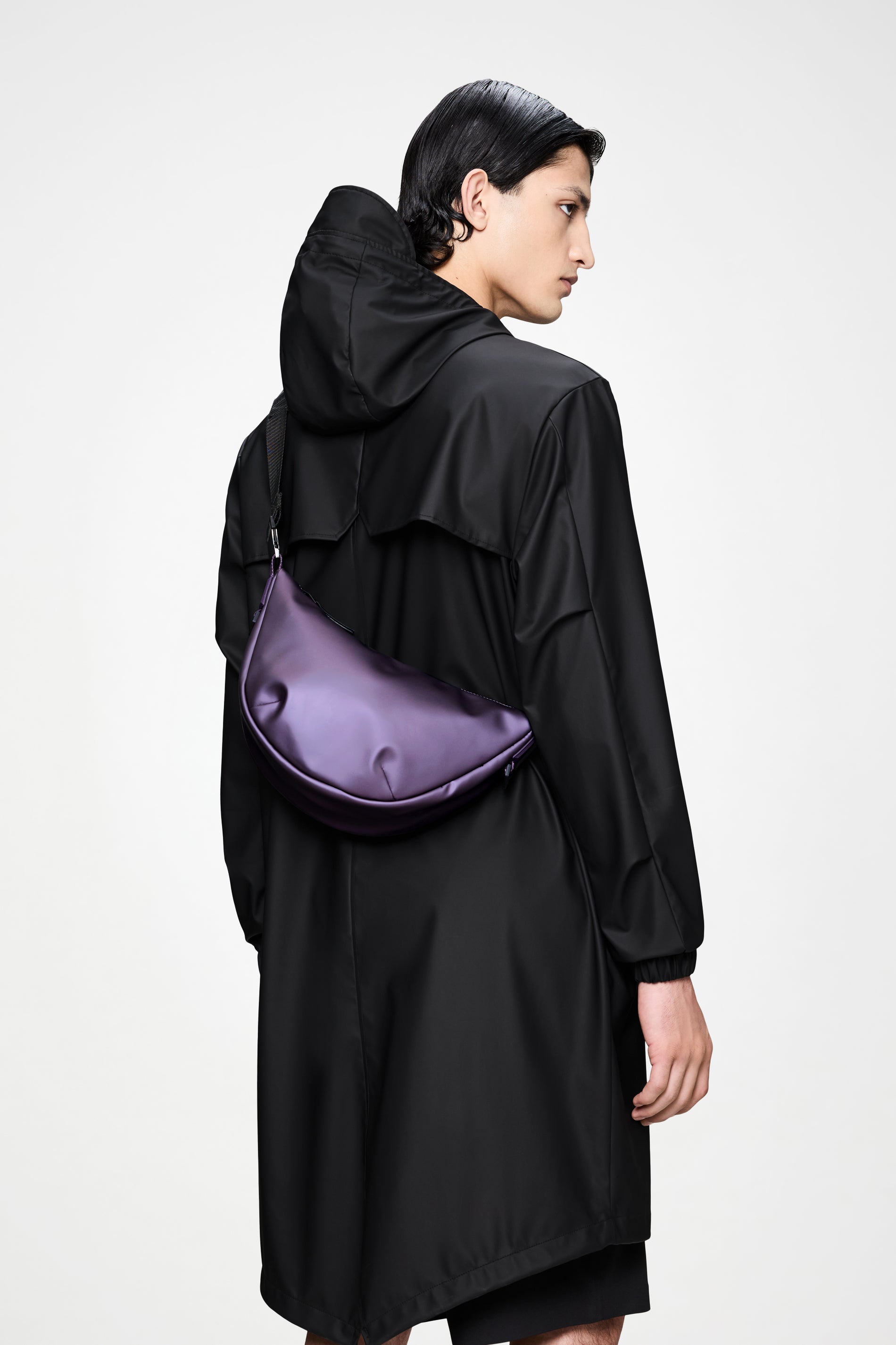 RAINS Valera Shoulder Bag Body 7.70L H22 x D10 x W35 cm Crossbody