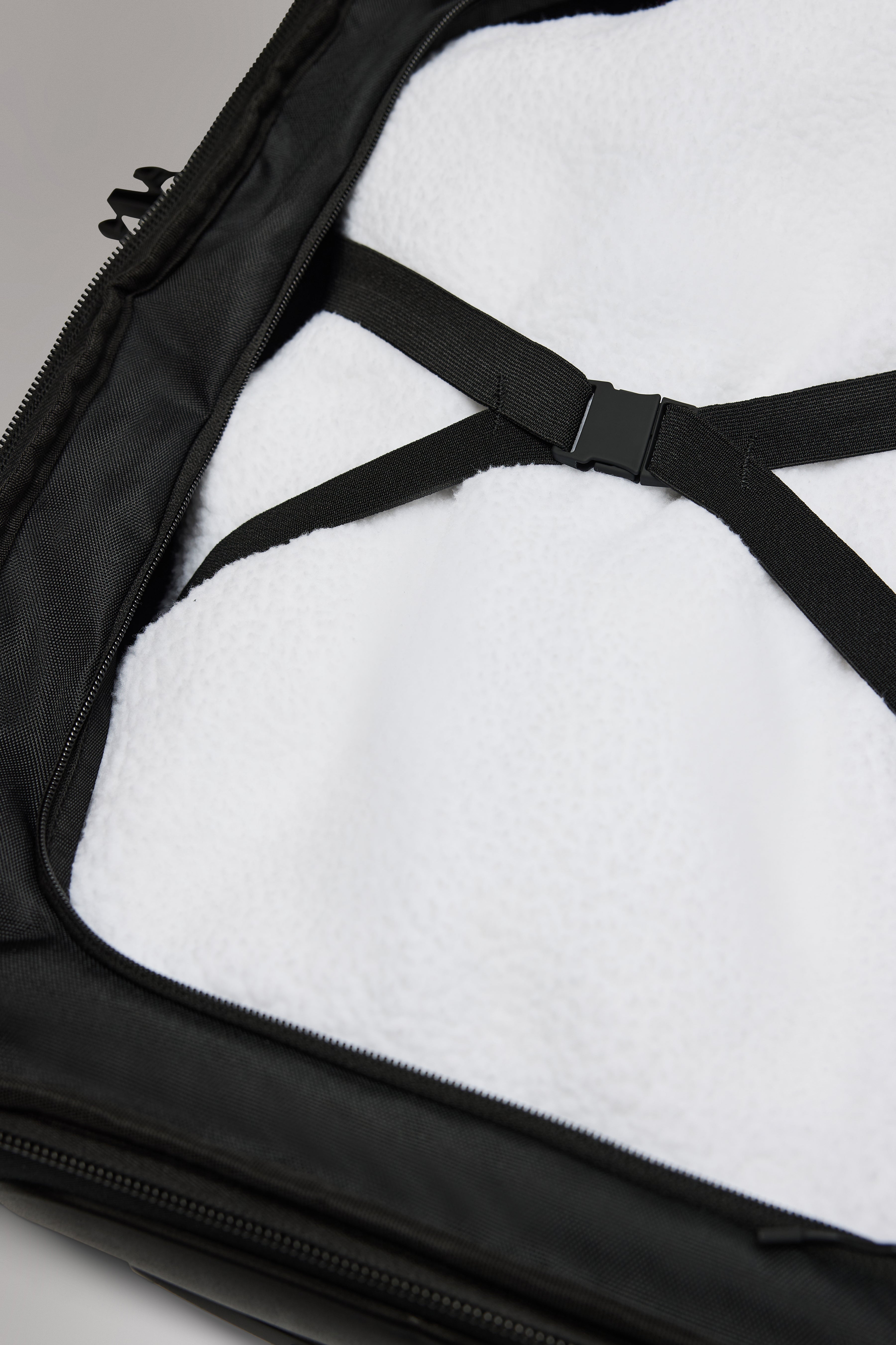 RAINS Texel Cabin Bag Black Cabin