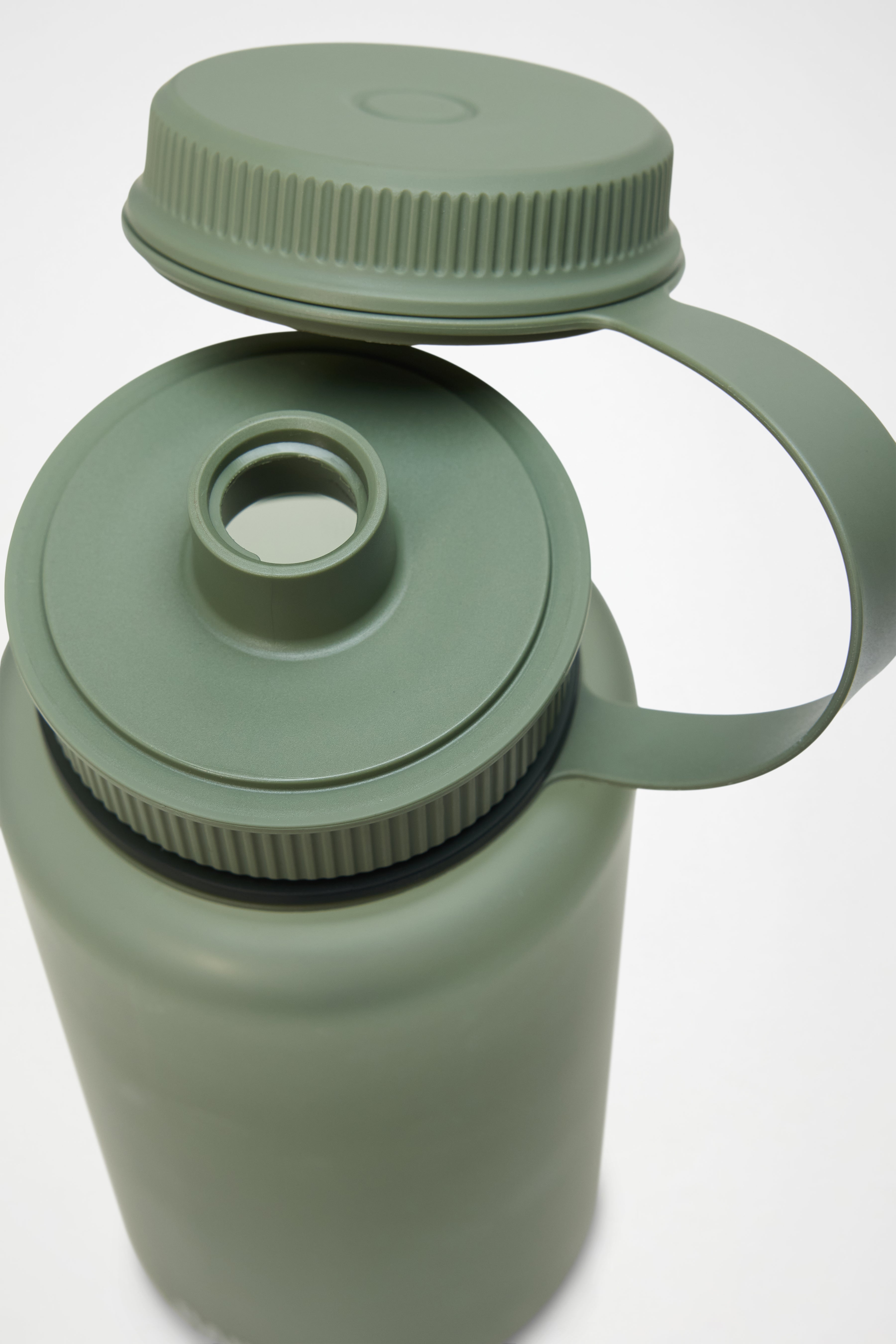 RAINS Water Bottle 900ml Well Bottles