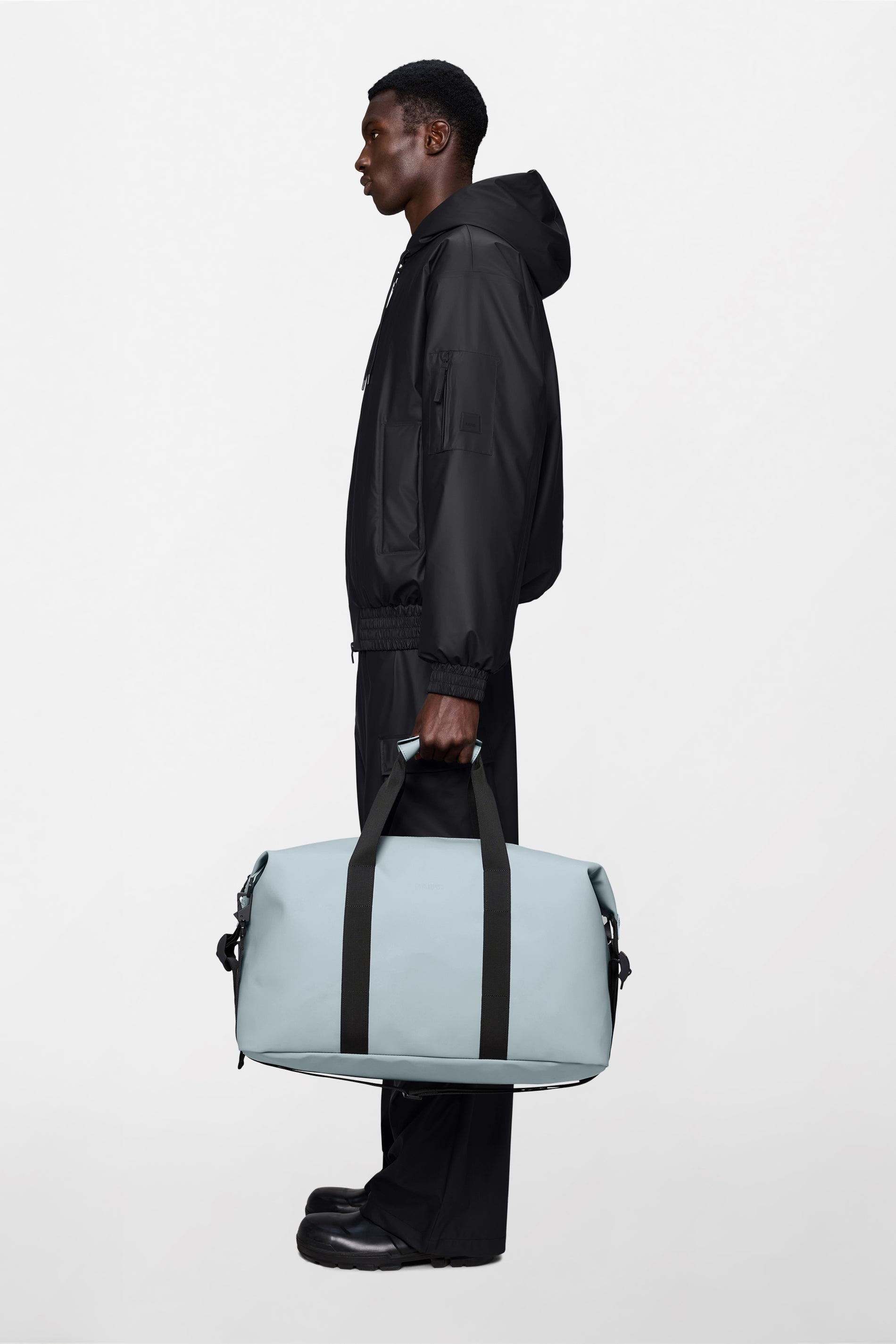 RAINS Hilo Weekend Bag Pool 36L H35 x D26 x W62 cm Weekender