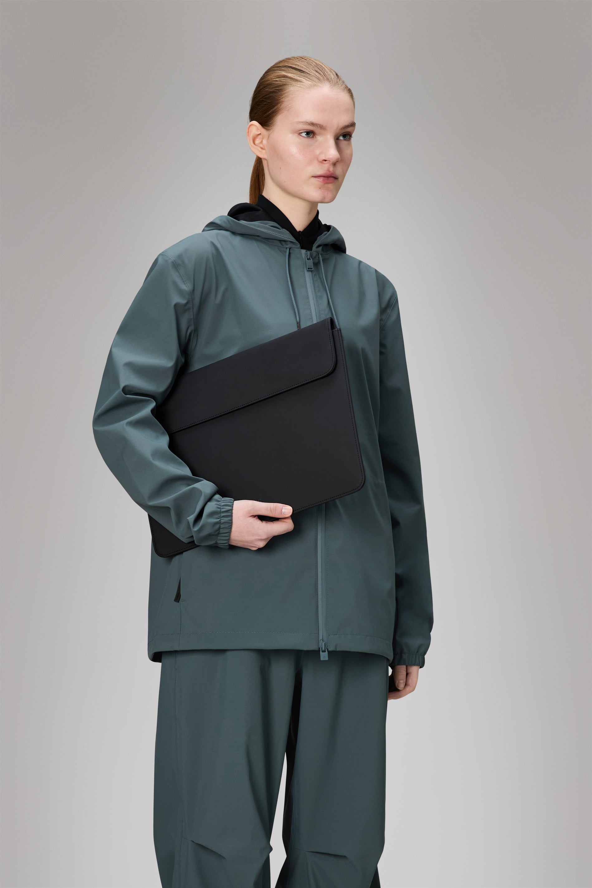 RAINS Laptop Portfolio 15″/16″ Black 0.60L H30 x D0 x W38.50 cm Laptop Case