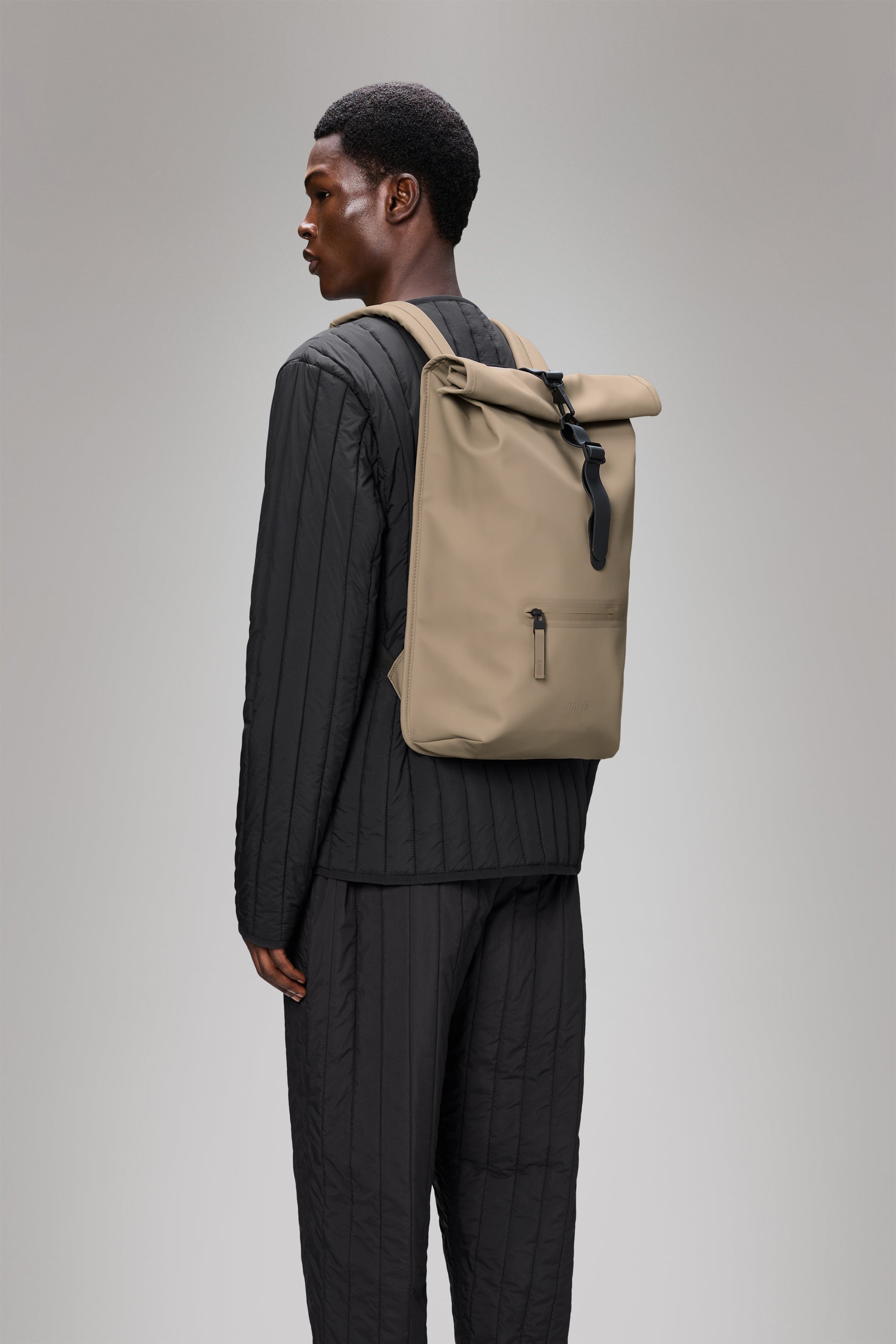 RAINS Rolltop Rucksack Beige 17L H60 x D11 x W32 cm Backpack
