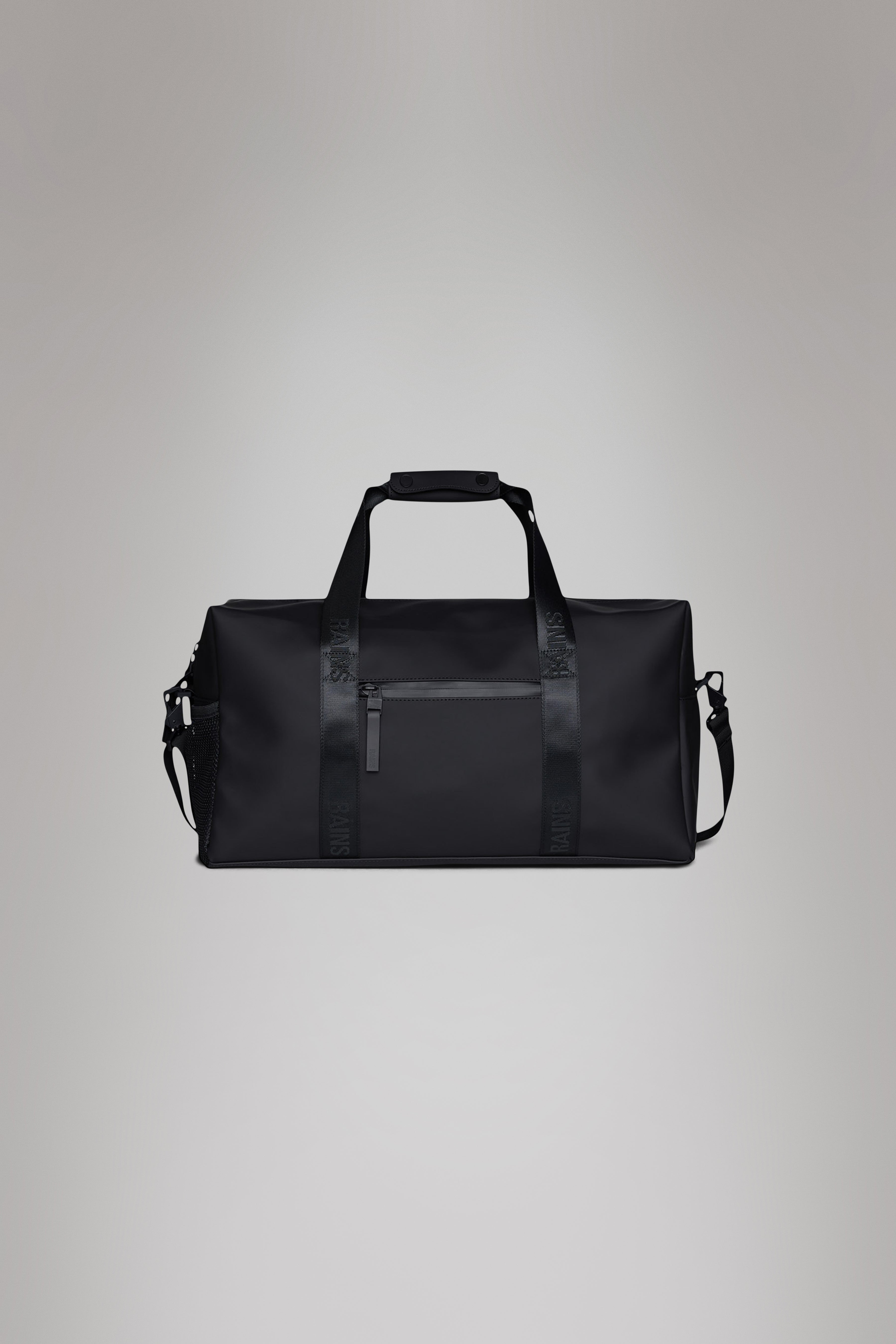 RAINS Trail Gym Bag Black 26L H25 x D22 x W48.50 cm Weekender