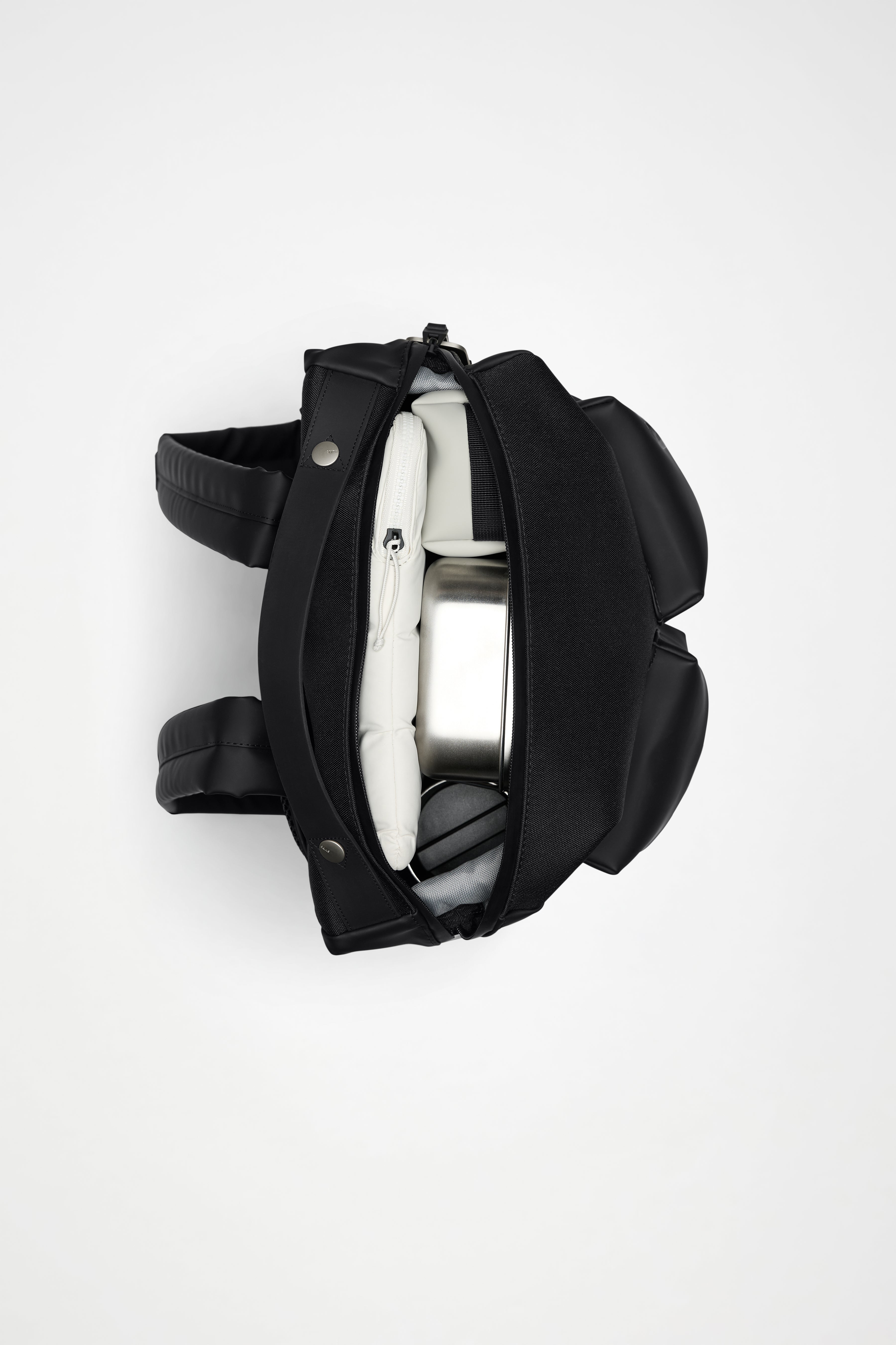 RAINS Otaru Backpack Navy 16L H42 x D14 x W30 cm Backpack