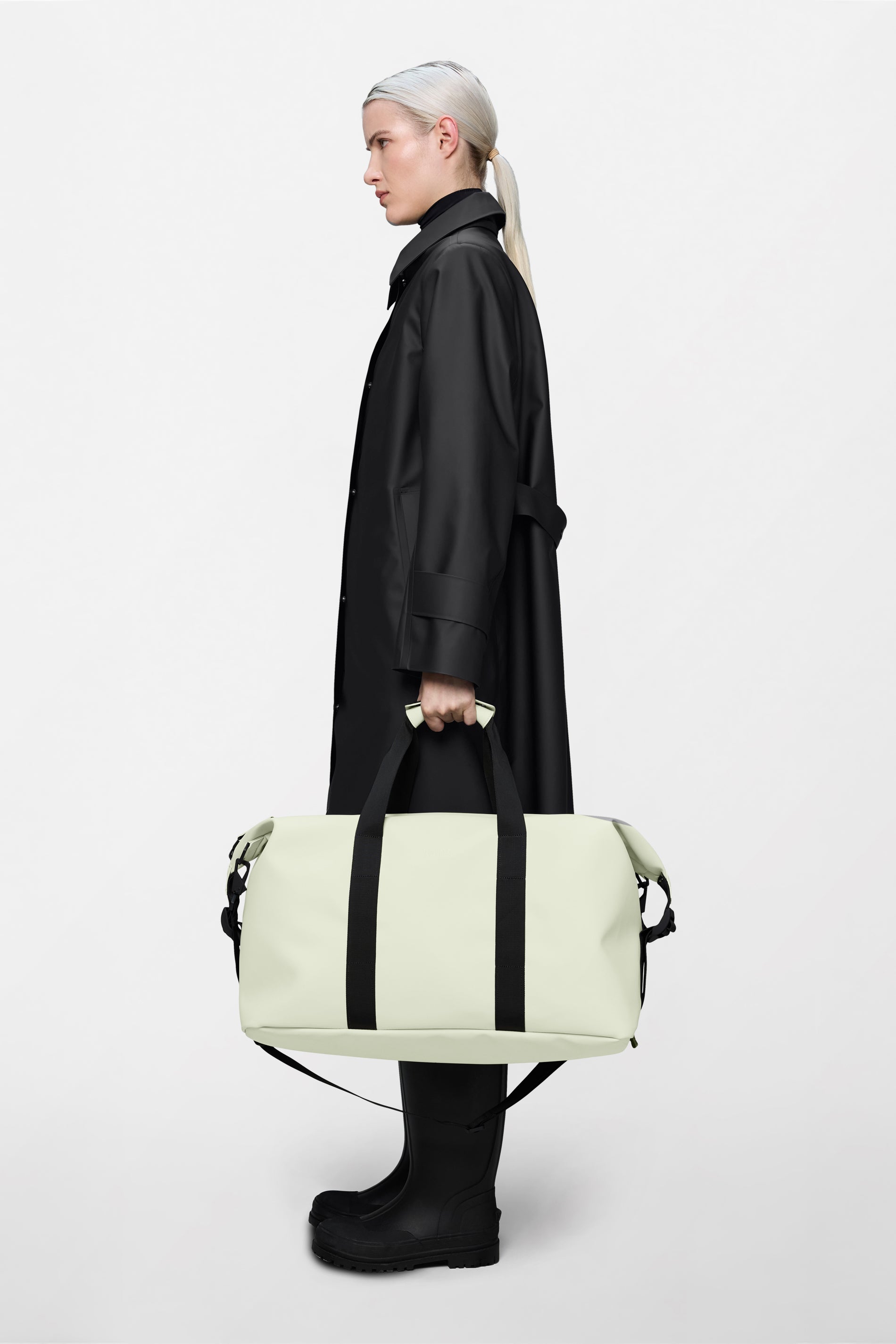 RAINS Hilo Weekend Bag Daze 36L H35 x D26 x W62 cm Weekender