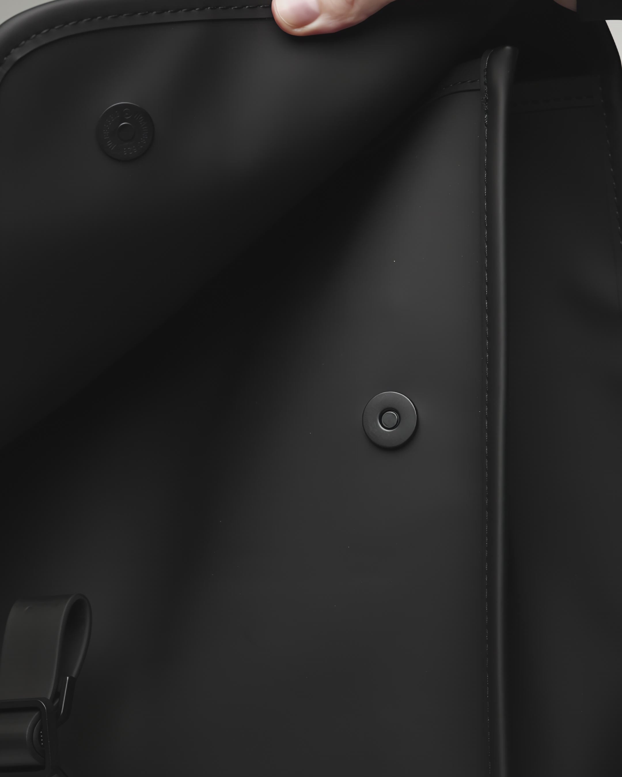 Flap with magnet snap fastenings