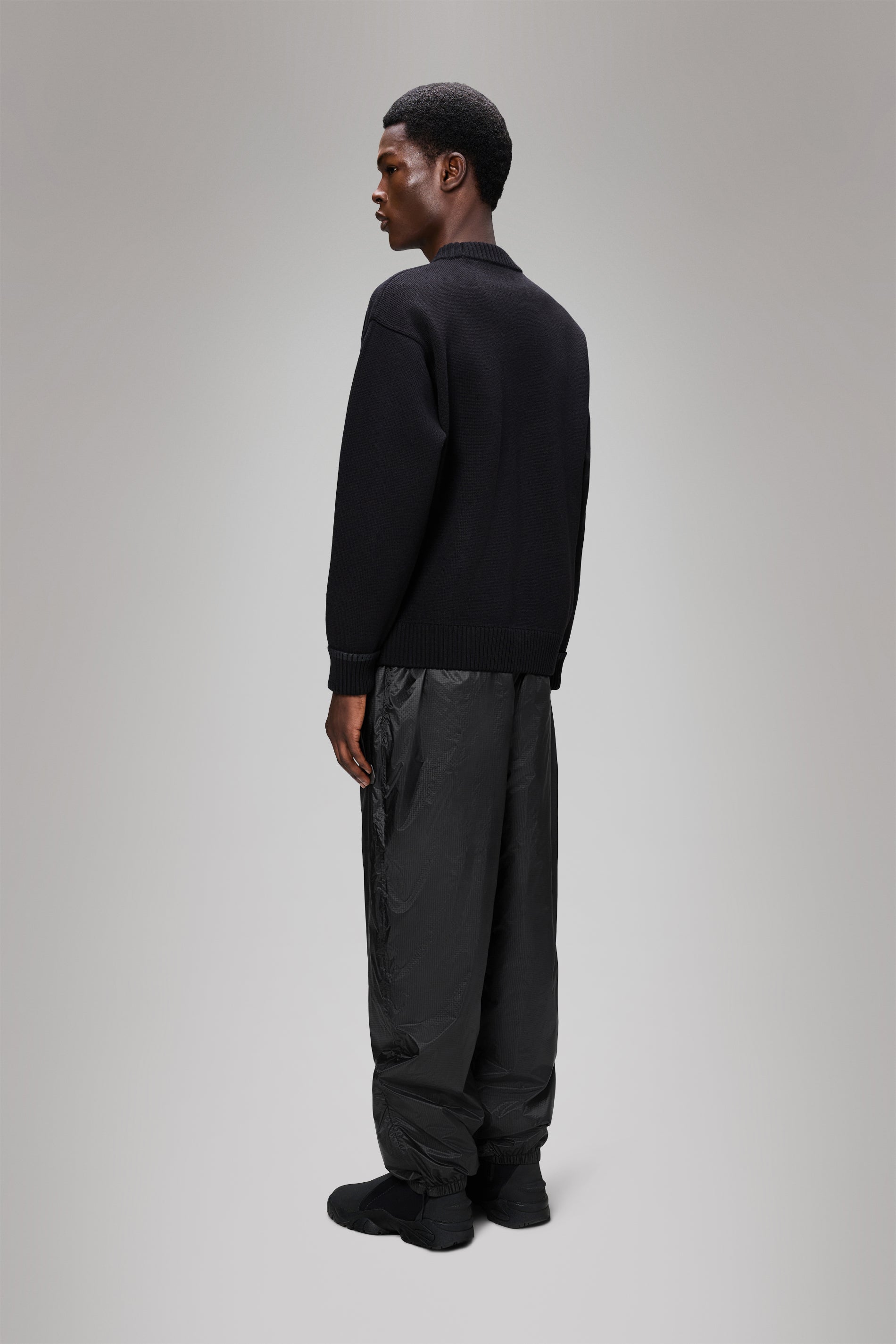 RAINS Sapa Knit Crew Neck Black Crew Neck