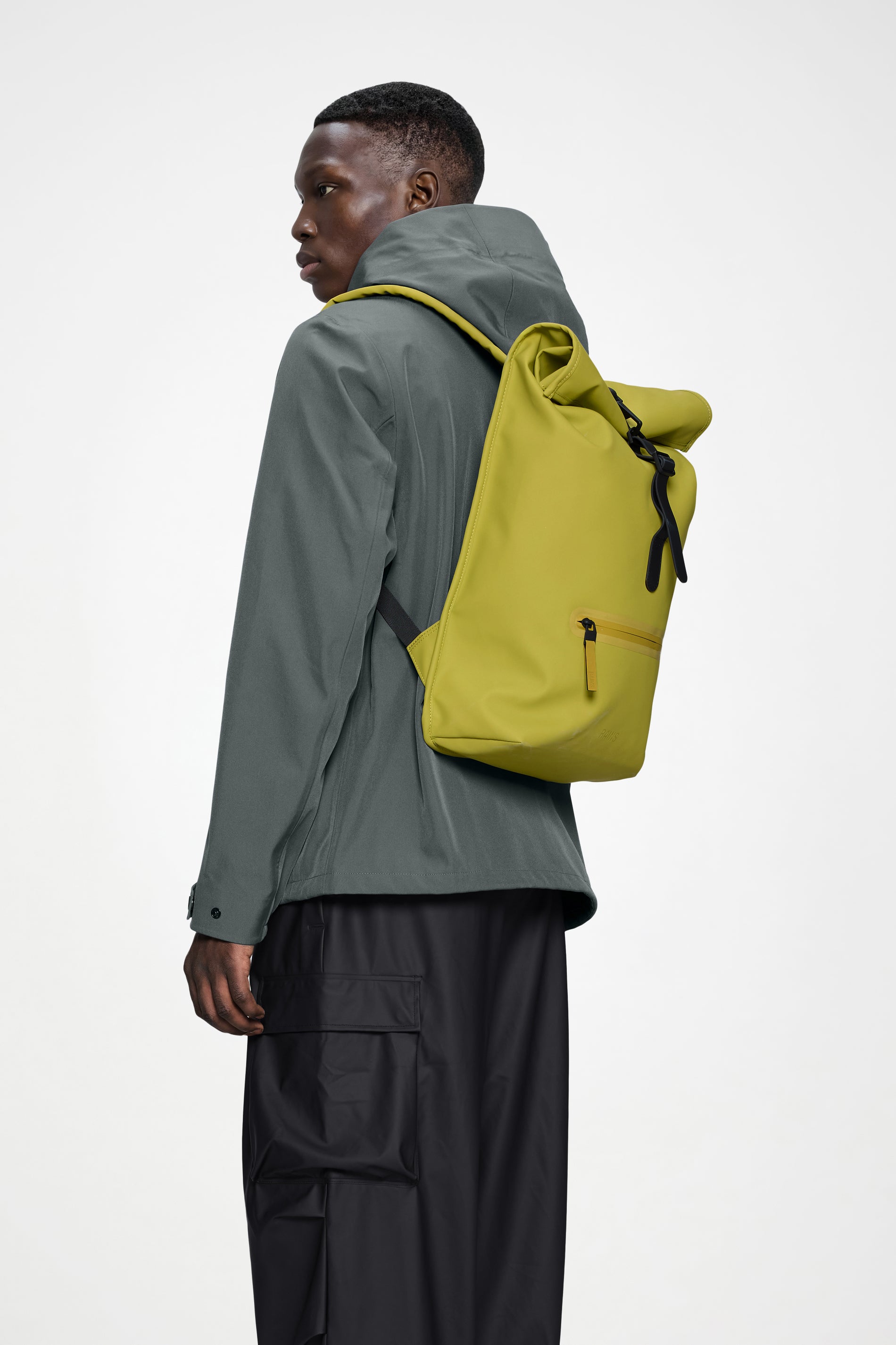RAINS Rolltop Rucksack Glow 19L H48 x D11 x W32 cm Backpack
