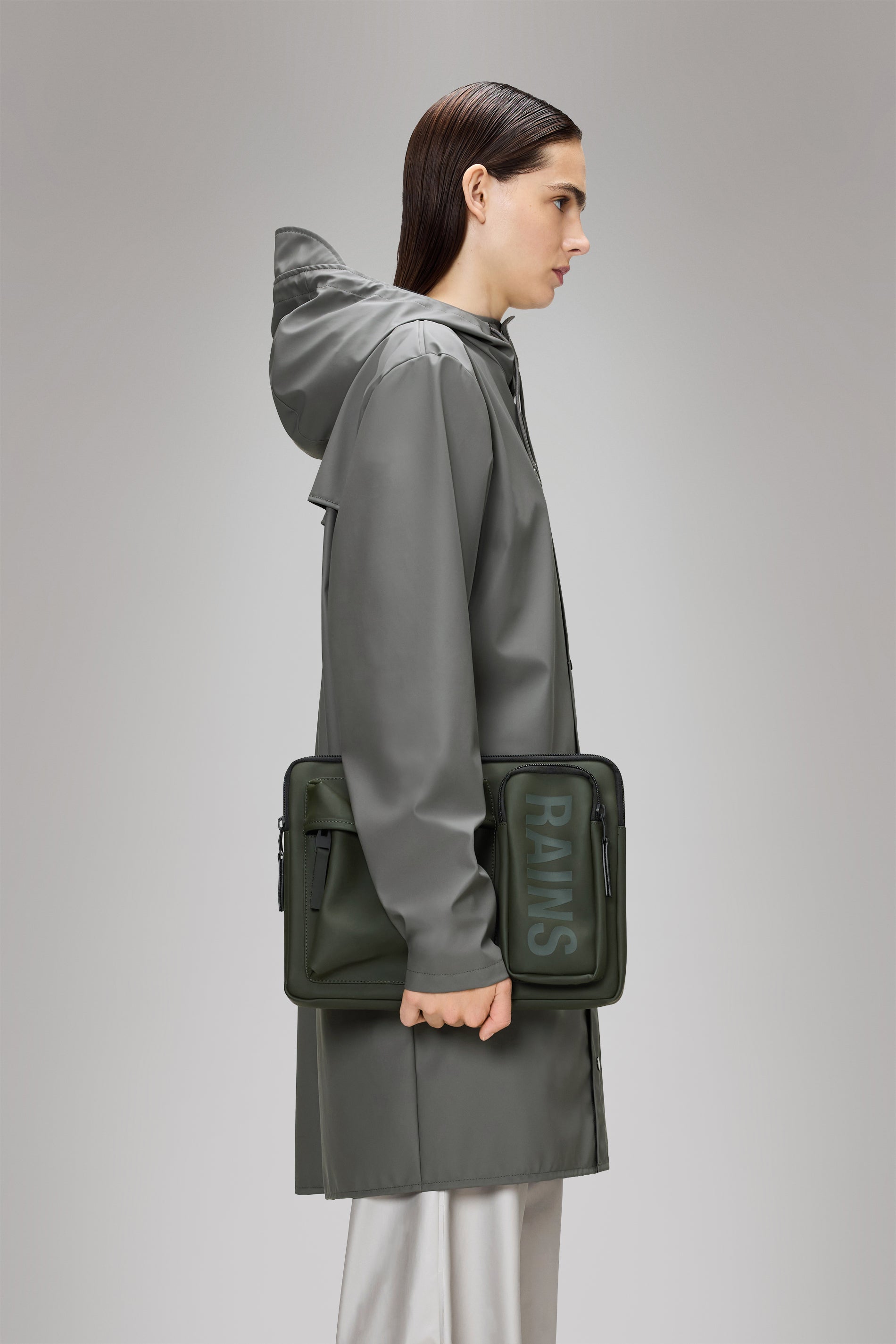 RAINS Texel Laptop Case 13″/14″ Green 2.20L H25 x D2.50 x W35 cm Laptop Case