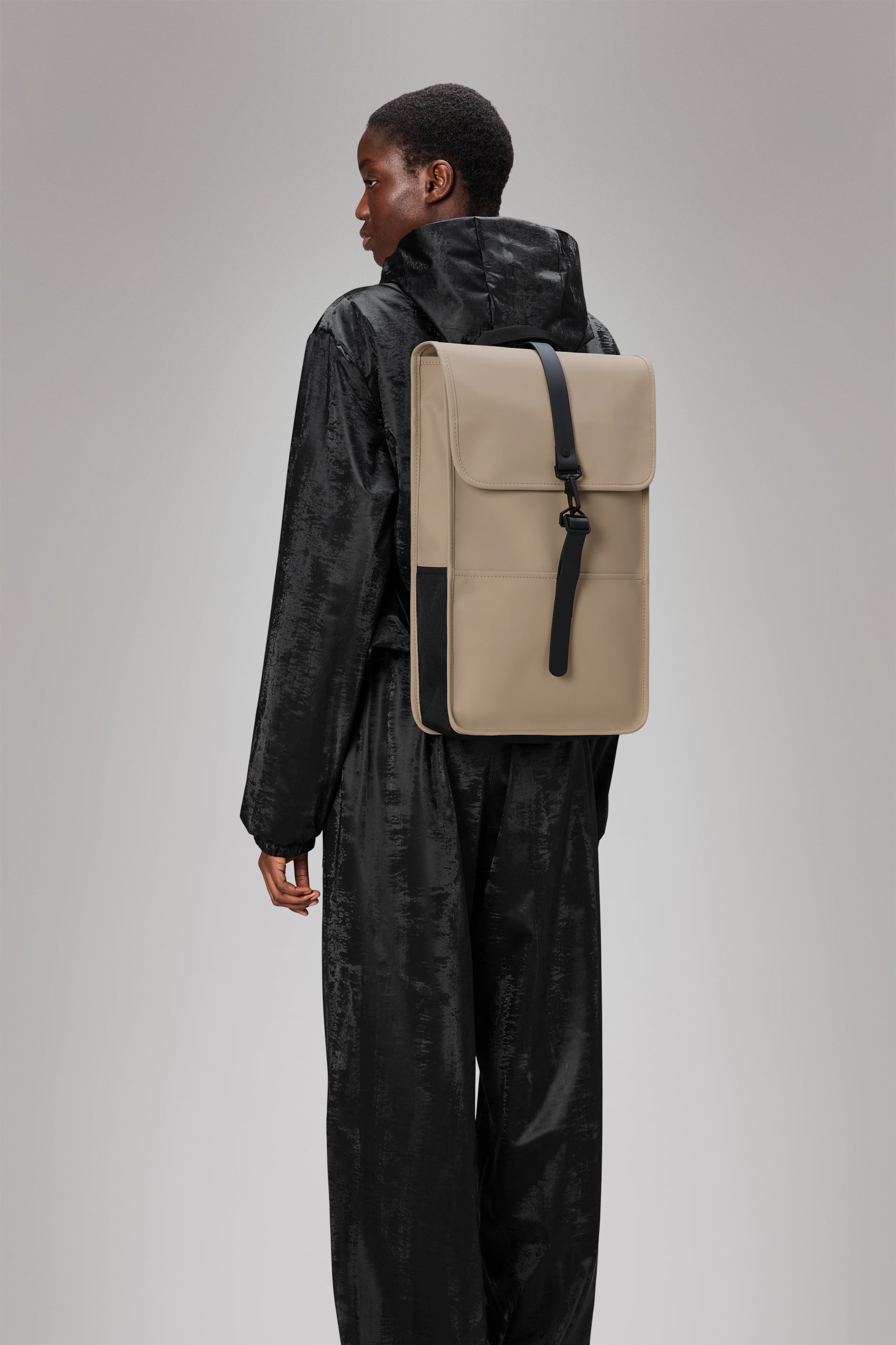 RAINS Backpack Beige 17L H50 x D12 x W30 cm Backpack