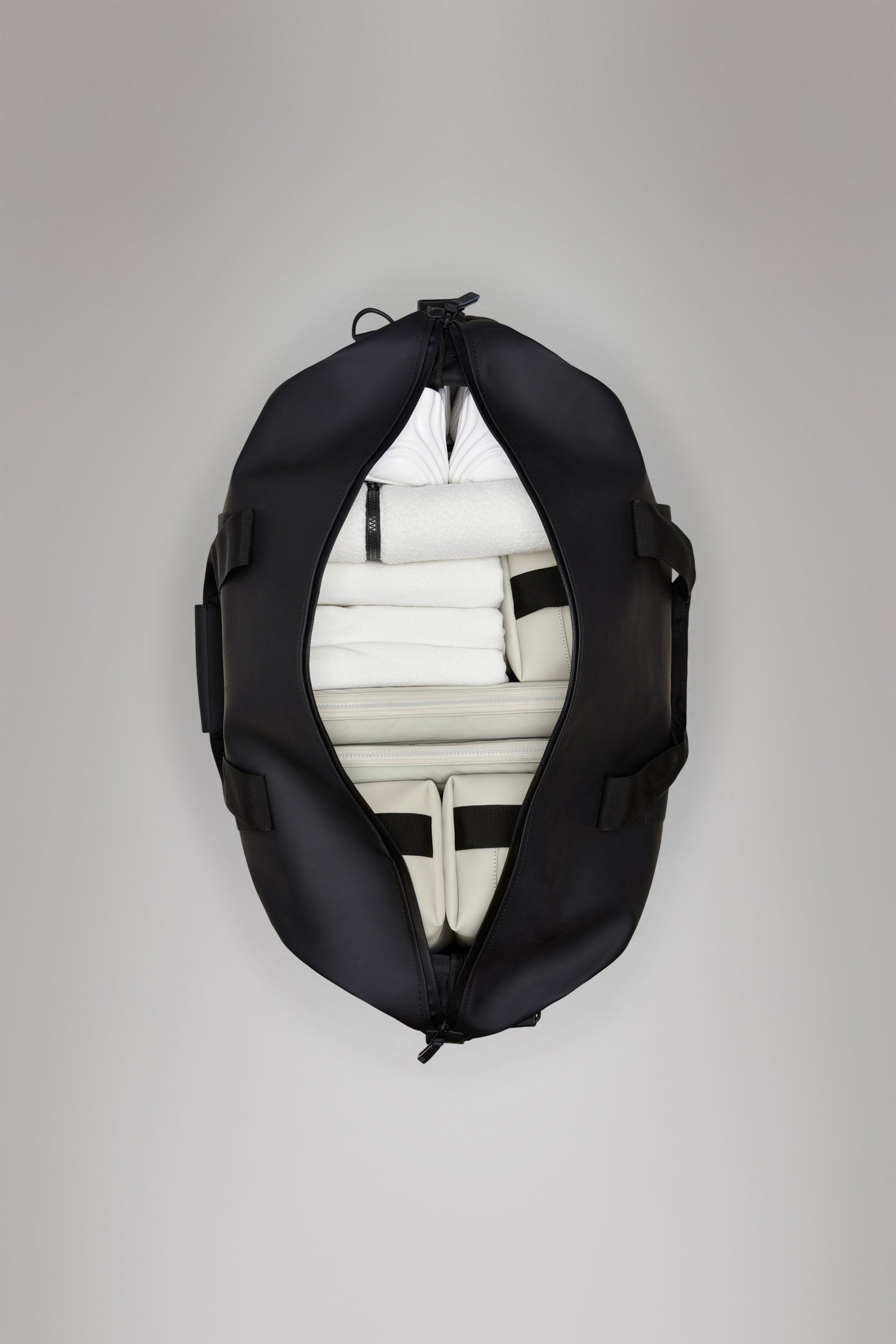 RAINS Hilo Weekend Bag Drift 36L H35 x D26 x W62 cm Weekender