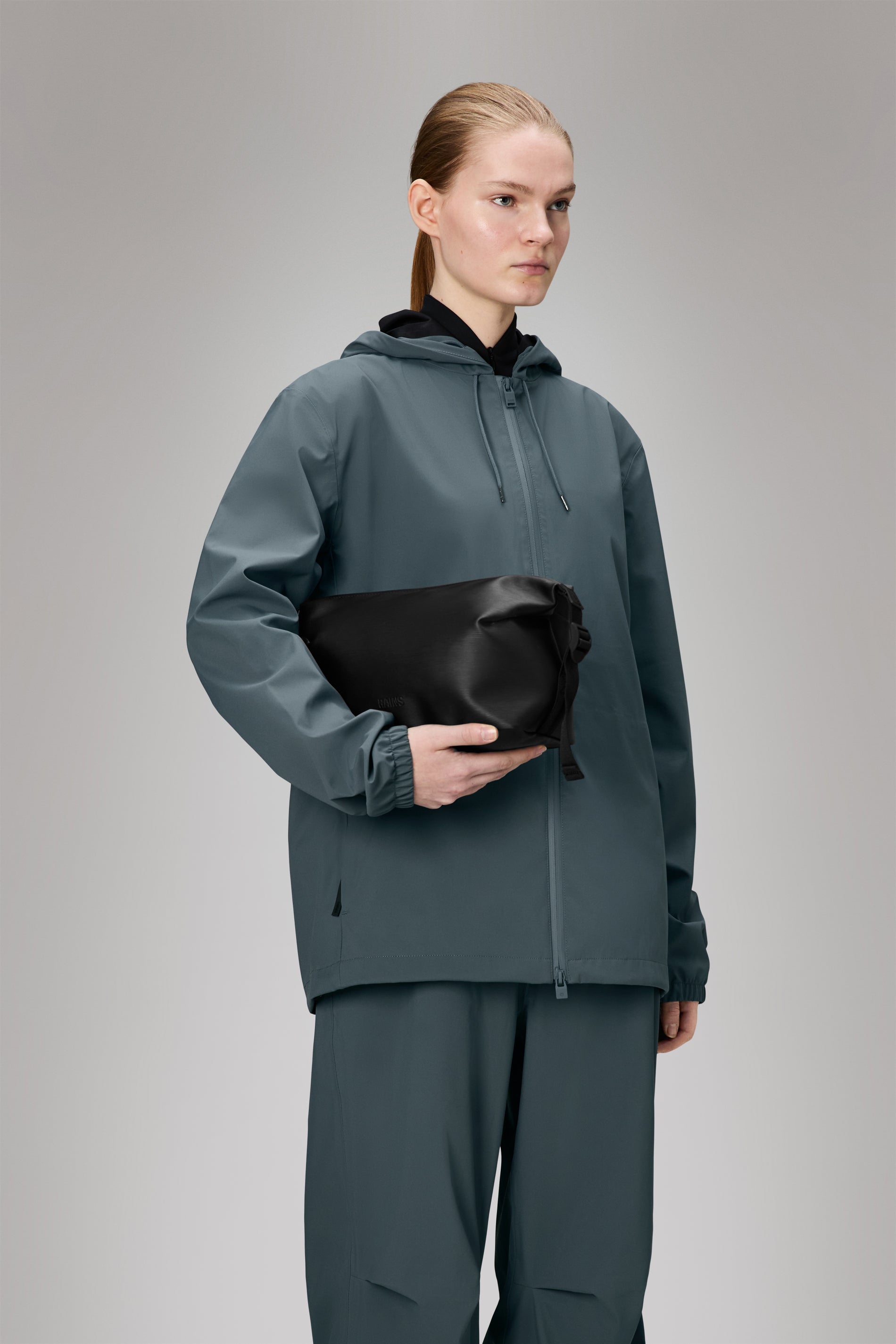 RAINS Hilo Wash Bag Black Grain Wash Bag