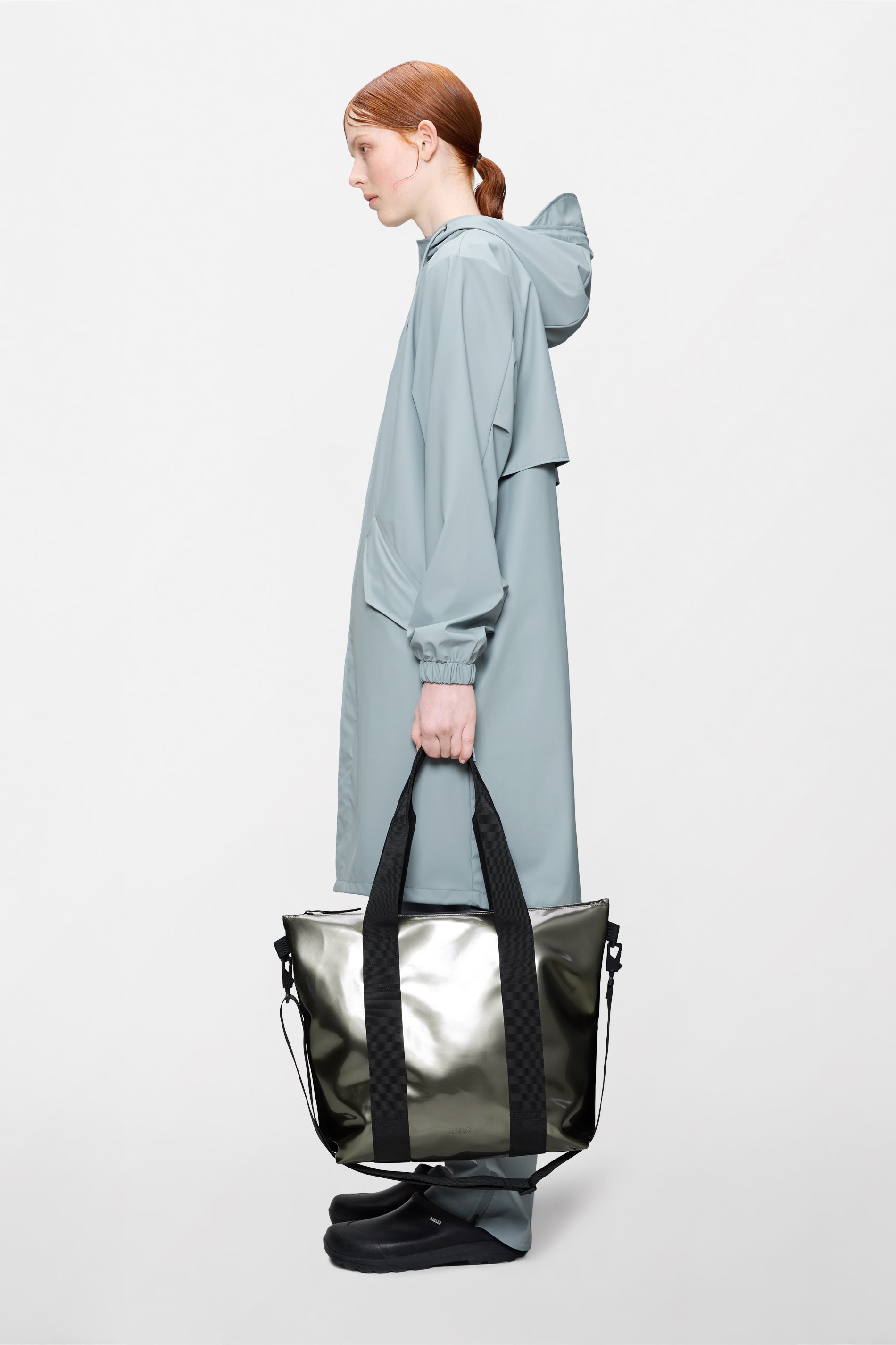 RAINS Tote Bag Mini Raven 18.50L H36 x D13 x W46 cm Tote
