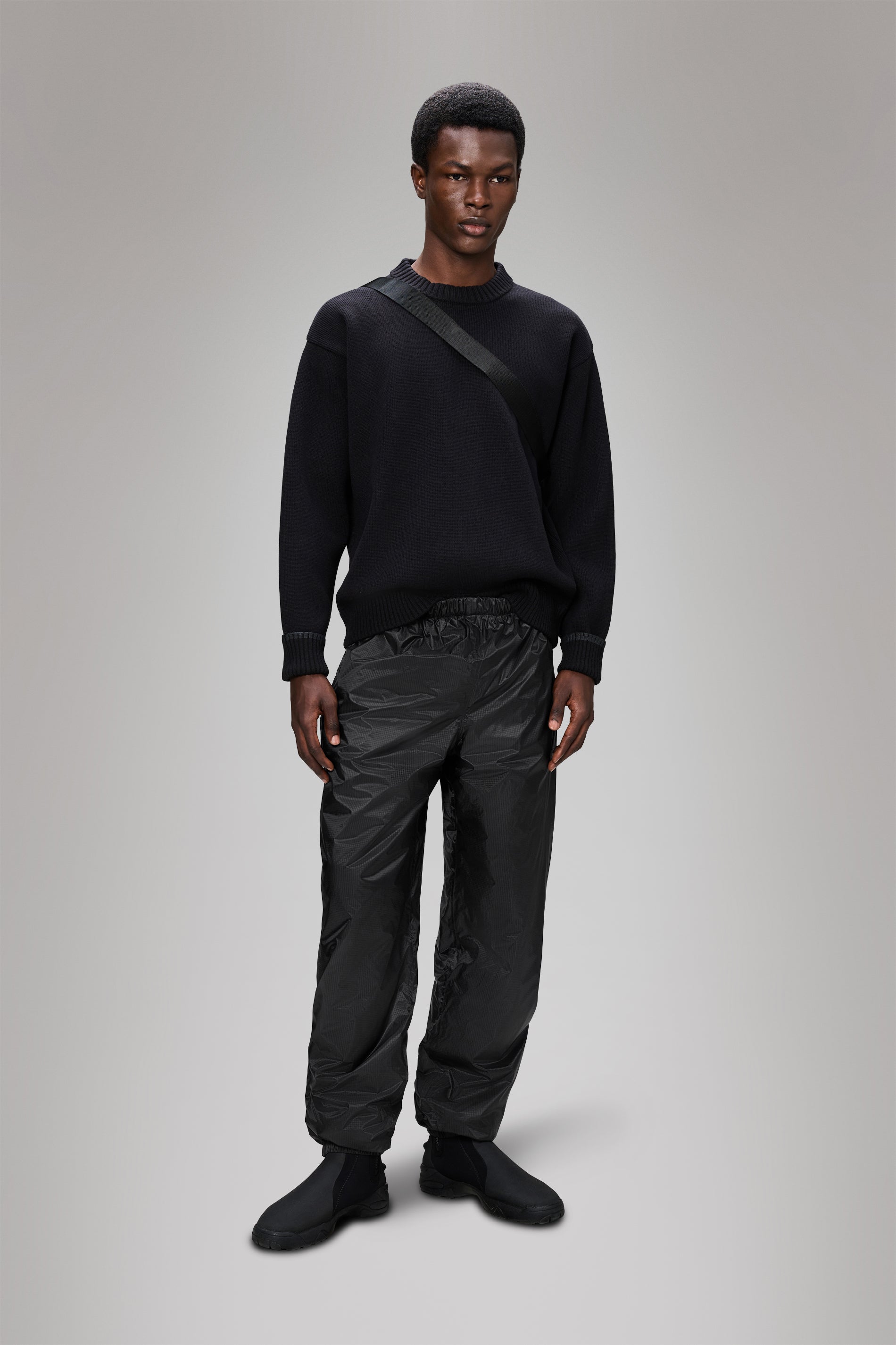 RAINS Sapa Knit Crew Neck Black Crew Neck