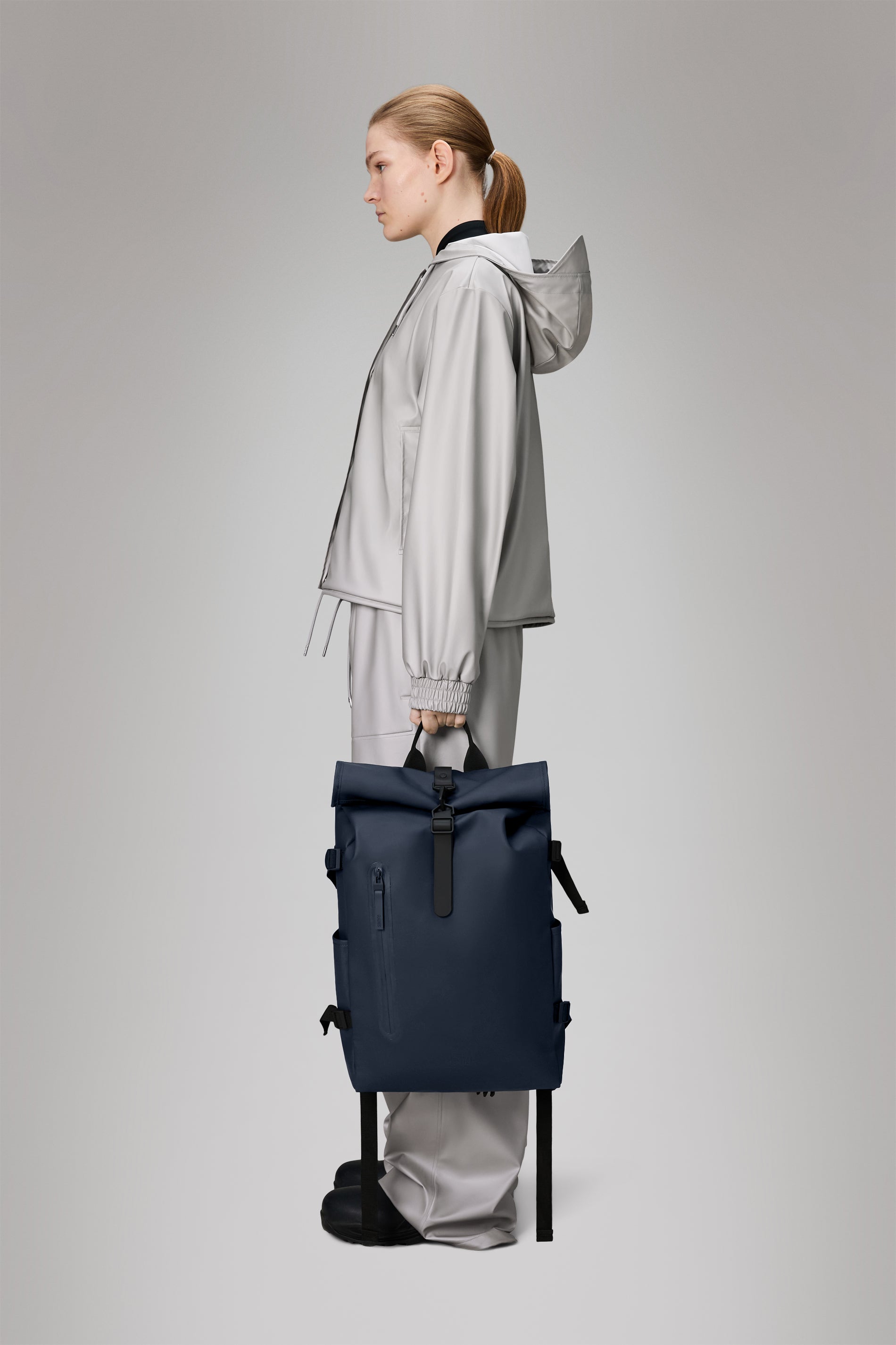 RAINS Rolltop Rucksack Large Navy 23L H63 x D14 x W32 cm Backpack